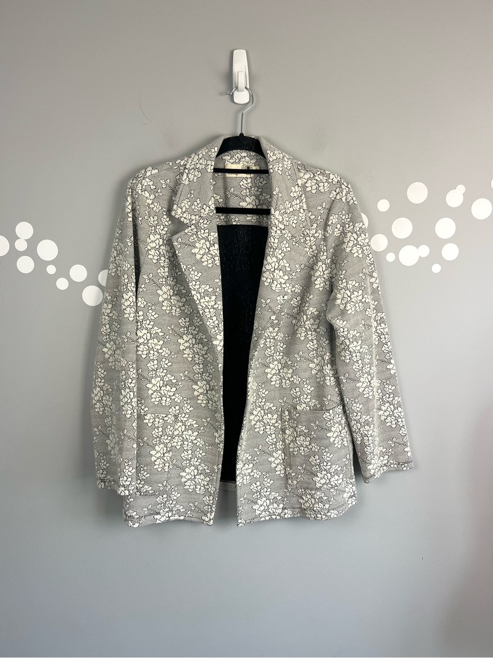 Everleigh Floral Jacquard Open Blazer Jacket Gray White Cottagecore Size M